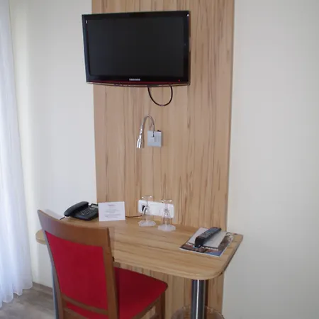 Hotel Waldhotel Baechlein