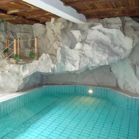 Hotel Waldhotel Baechlein