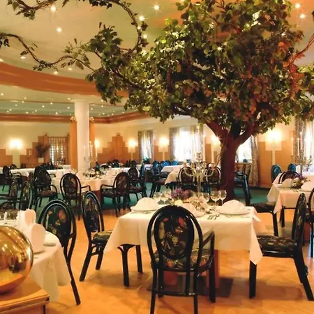 Hotel Waldhotel Baechlein 3*