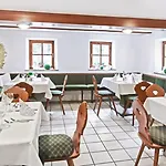 Hotel Waldhotel Baechlein