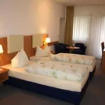 Waldhotel Baechlein 3*