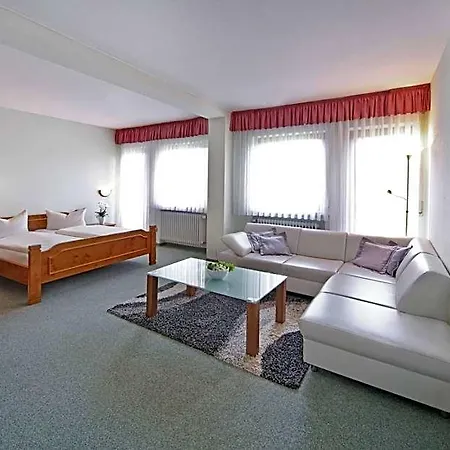 Waldhotel Baechlein Отель Mitwitz