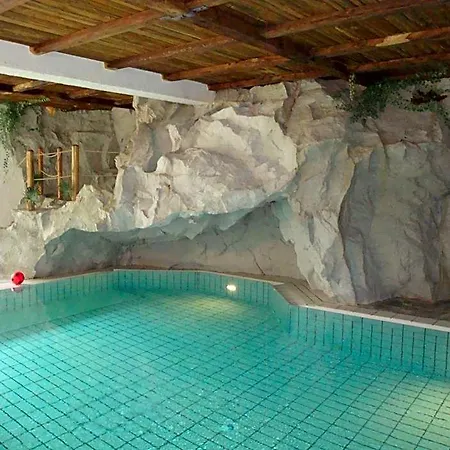 Waldhotel Baechlein 3*