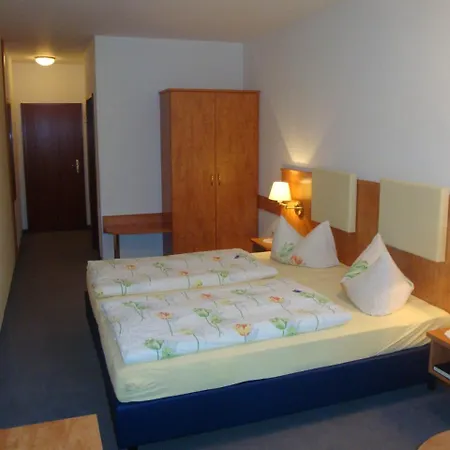 Waldhotel Baechlein ホテル