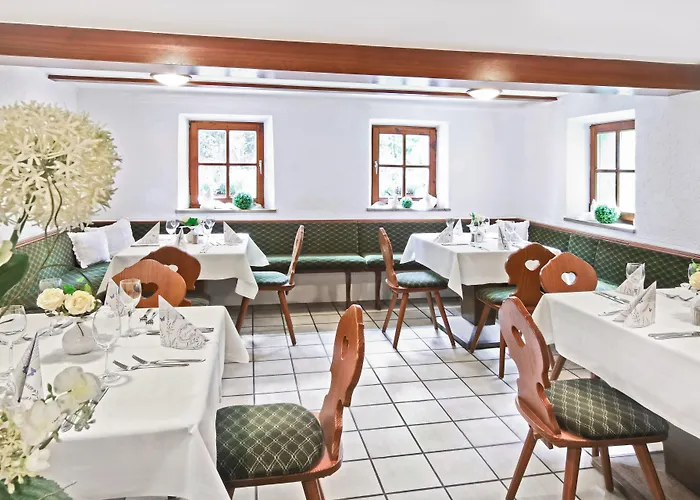 Hotel Waldhotel Baechlein